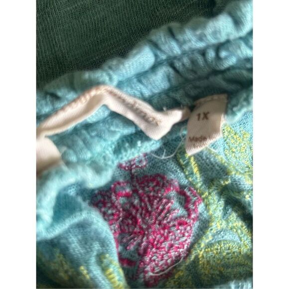 Soft Surroundings 1XL Blouse dream trip embroidered Smocked Greenish blue top - Picture 8 of 8